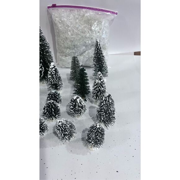 LEMAX HOLIDAY TIME CHRISTMAS VILLAGE BOTTLE NECK CHRISTMAS TREES SET 19 W/ SNOW - Picture 3 of 10